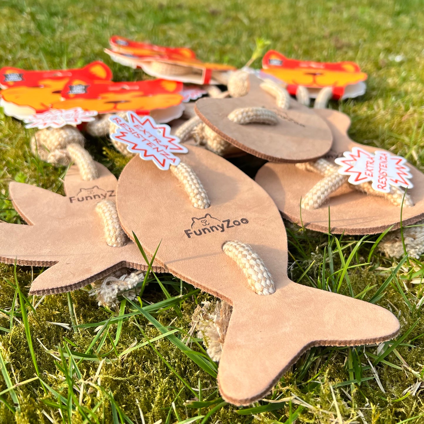 Pesciolino di cuoio monostrato e corda di cotone e juta