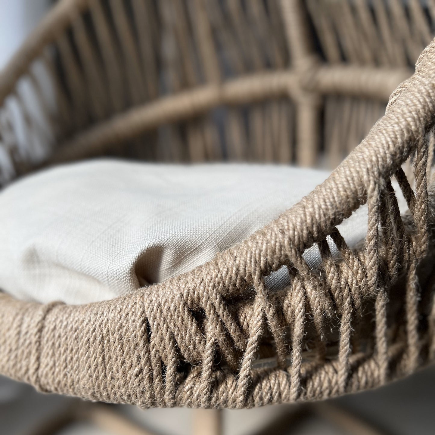 Elegante e stilosa cuccia-poltrona per cani e gatti