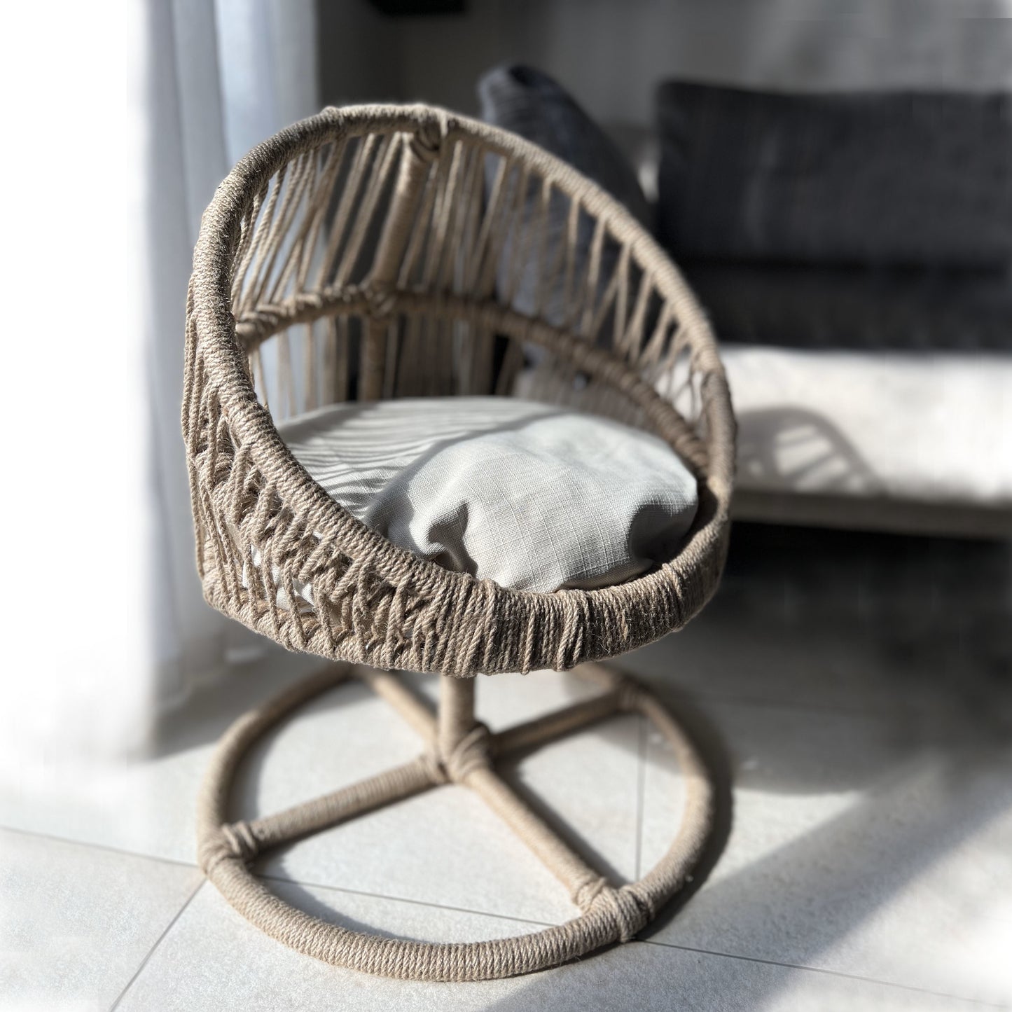 Elegante e stilosa cuccia-poltrona per cani e gatti