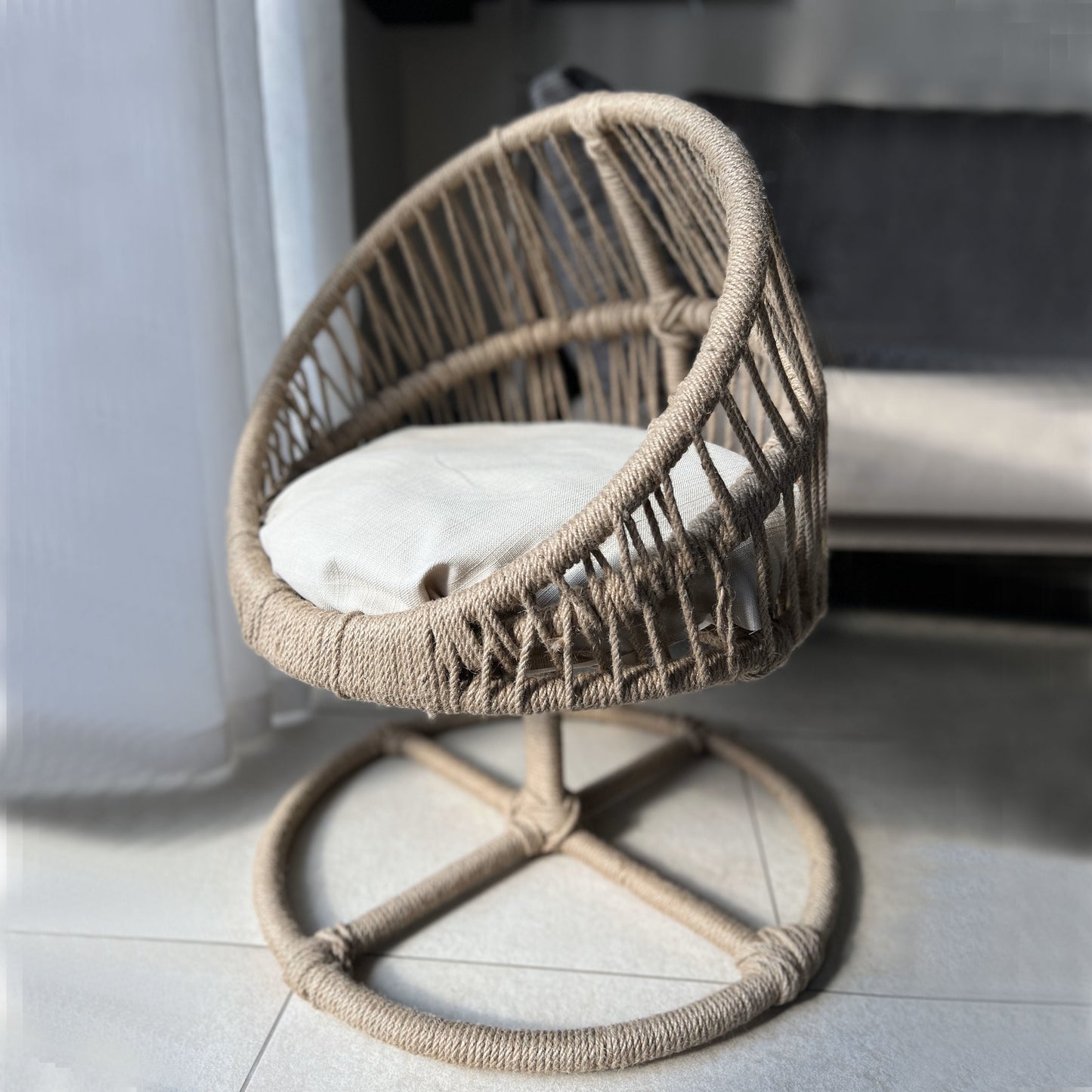 Elegante e stilosa cuccia-poltrona per cani e gatti