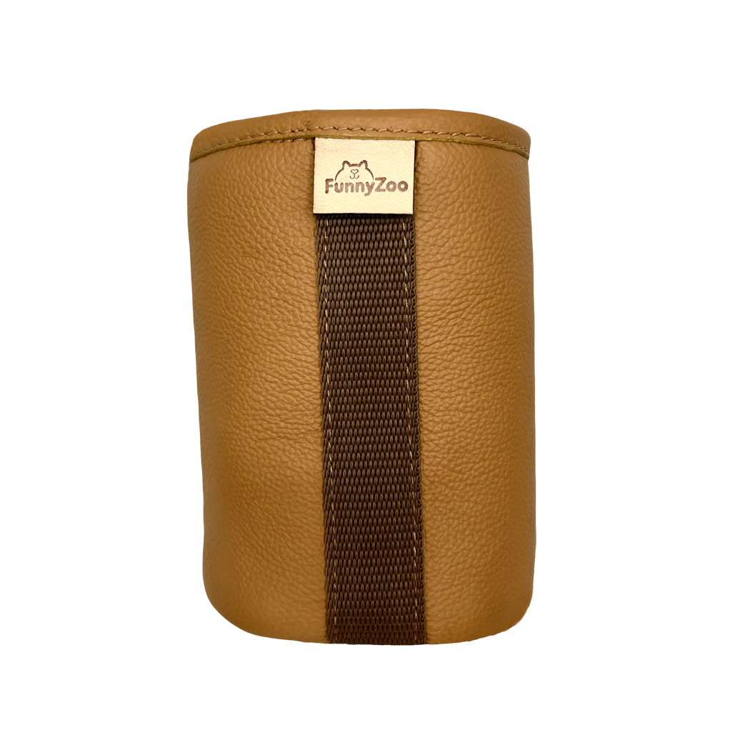 Elegante e pratica borsa portasnack in pelle per cani