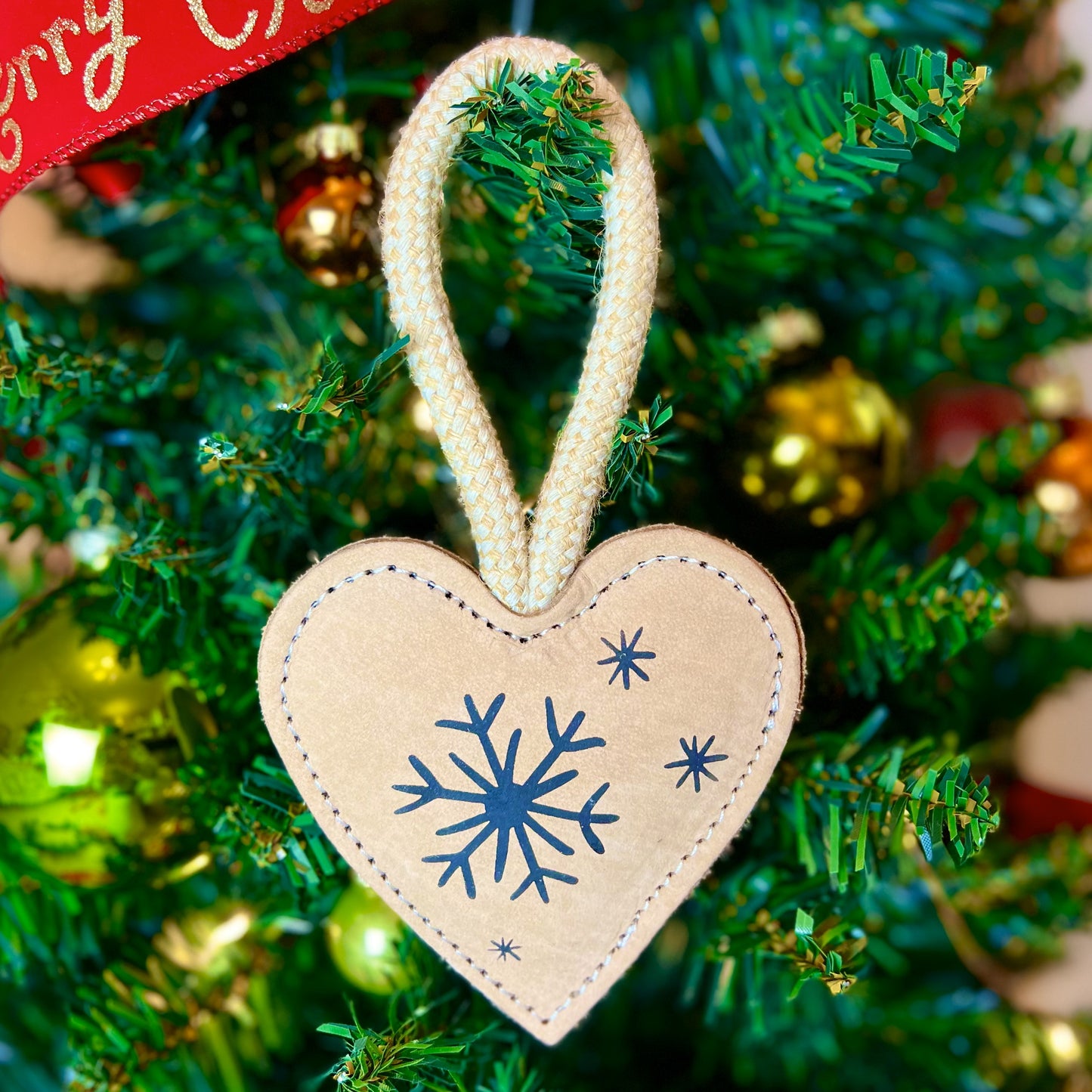 Gioco naturale per cani CUORE NATALE di cuoio